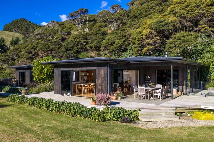 380 Whaanga Road Raglan_16