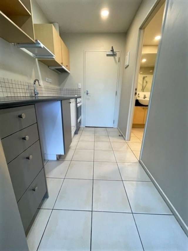 A27/210 Dairy Flat Highway 10862_4