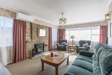 84 Lawrence Crescent_2