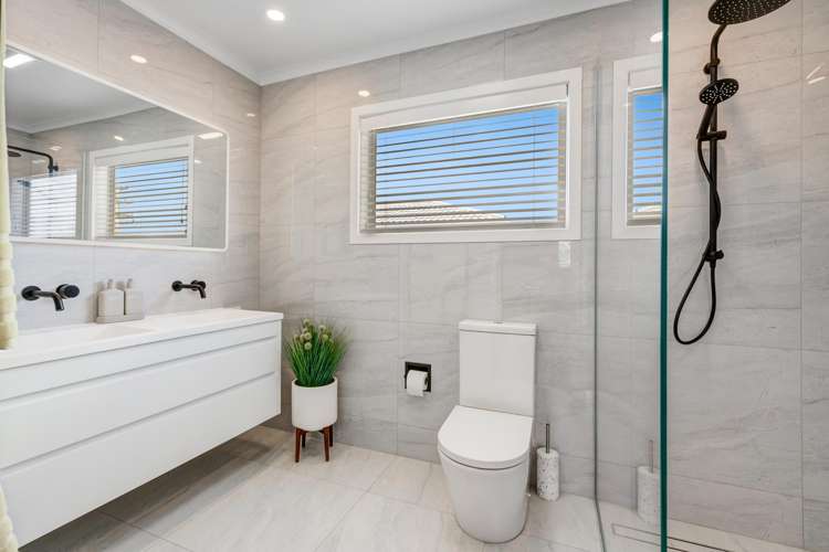 192 Vipond Road Stanmore Bay_16