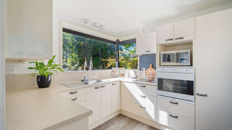 45 Karnak Crescent Russley_7