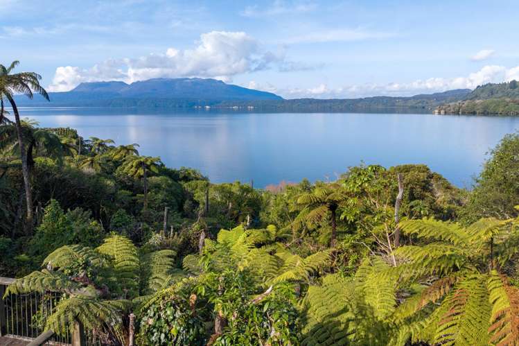 18 & 20 Te Toroa Drive Lake Tarawera_11
