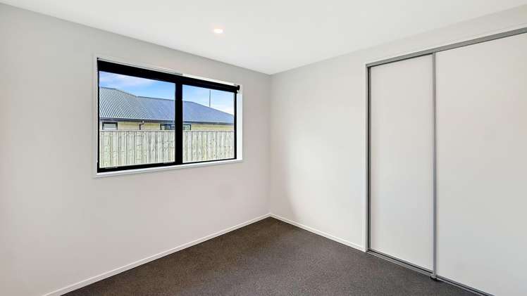 13 Quinn Cr Woodend_12