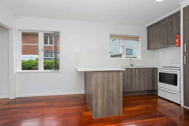 21 Lynwood Road New Lynn_4