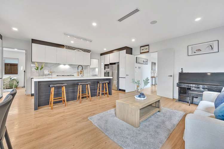 4 Clonmany Road Flat Bush_7