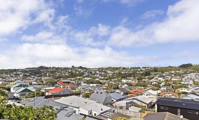 10/3 Severn Street Island Bay_2