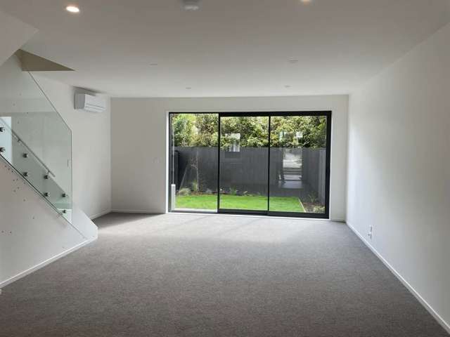 8/80 Eastcoast Bays Road Milford_2