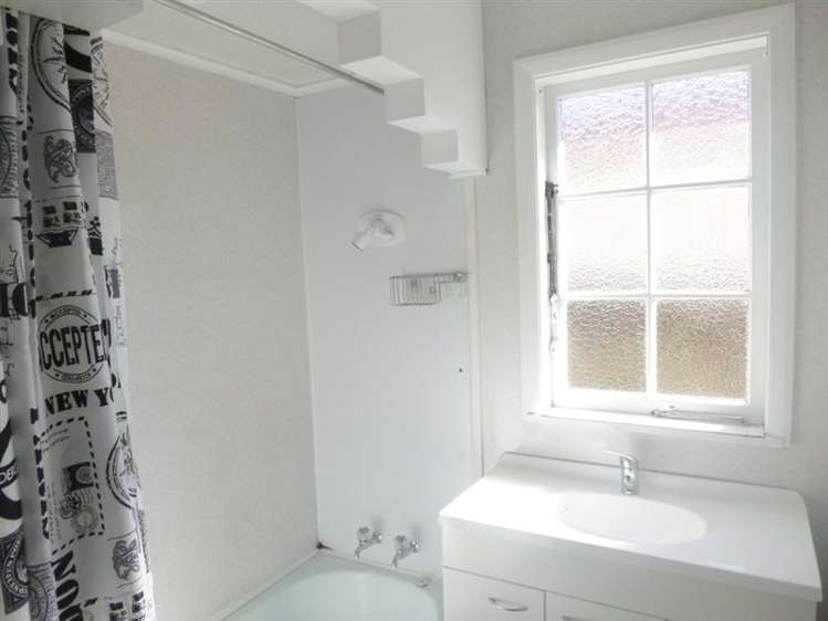 3/212 Waiwhetu Road Waterloo_8