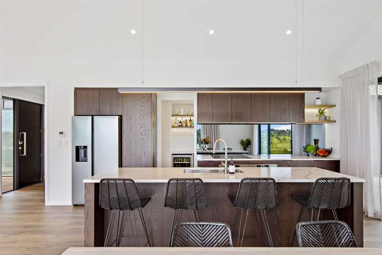 65 Grayson Road Wainui_9