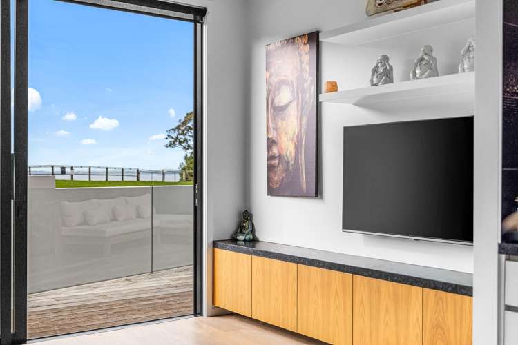 131a Beach Road Castor Bay_10