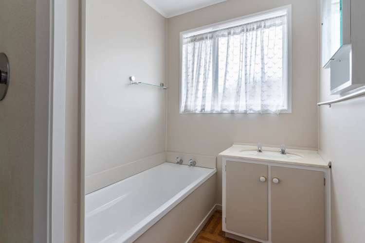 22 Rowandale Avenue Manurewa_18