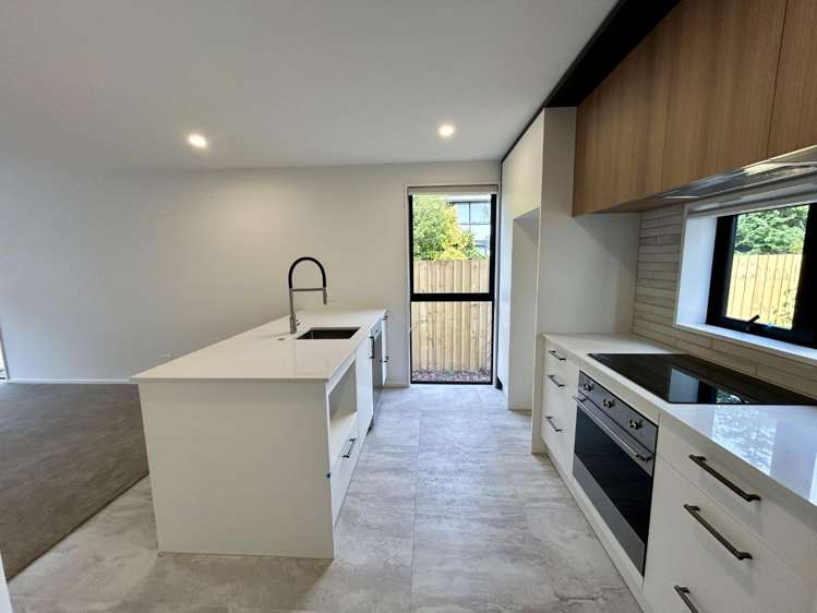 21/894 Colombo Street 1419_1