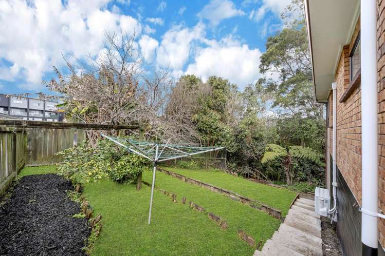 2/1 Claude Brookes Drive Henderson_14
