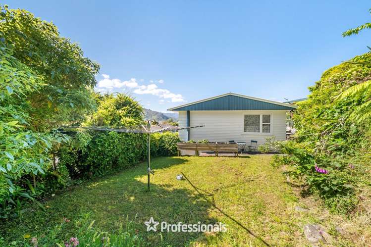 8 Harlow Grove Wainuiomata_11