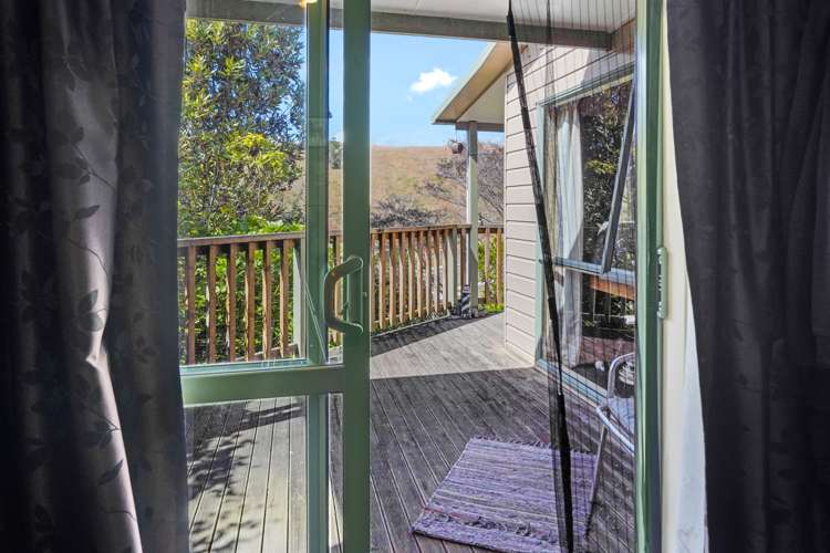 11 Banff Way Toi Toi_10