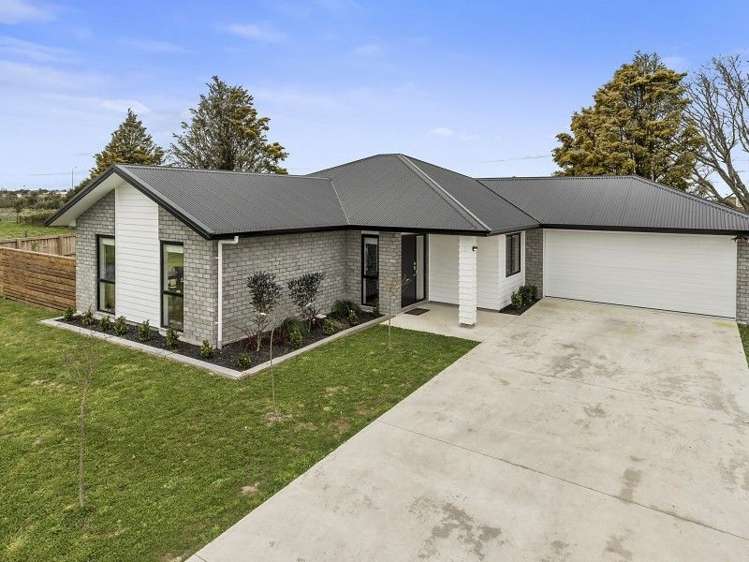 1/11 Errol Close Burbush_18