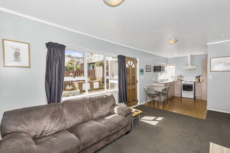 127 Hutchinson Avenue New Lynn_13