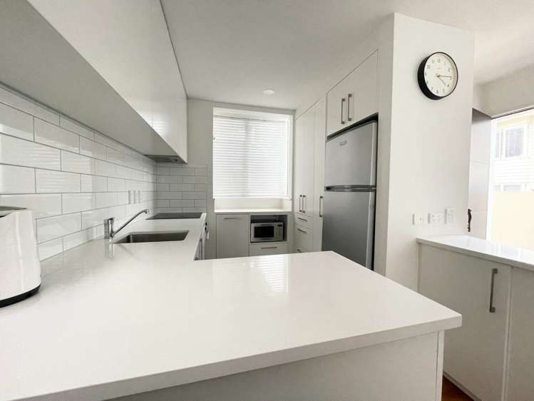 19/27 Birdwood Crescent Parnell_4