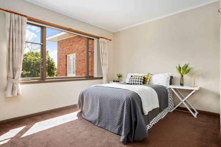 2/221 Mount Smart Road Onehunga_6