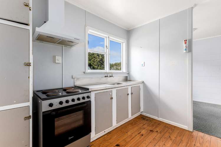 301-303 Warspite Avenue Waitangirua_12