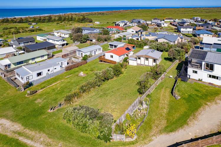 11 Pingao Place Waiinu Beach_19