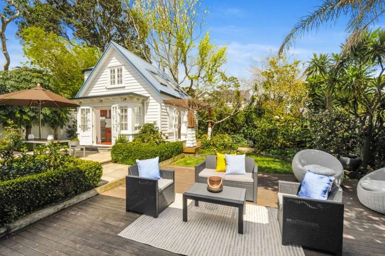 2 Kingsview Road Mount Eden_15