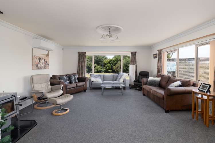1329 Devon Road Waitara_6