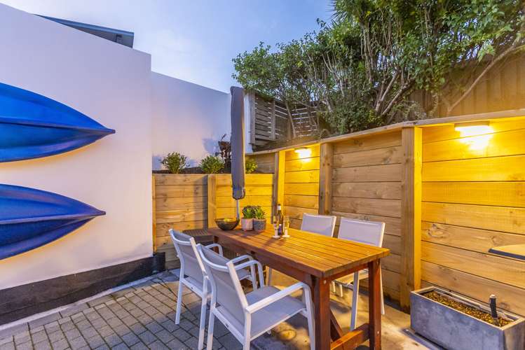 11/231 Marine Parade Seatoun_15