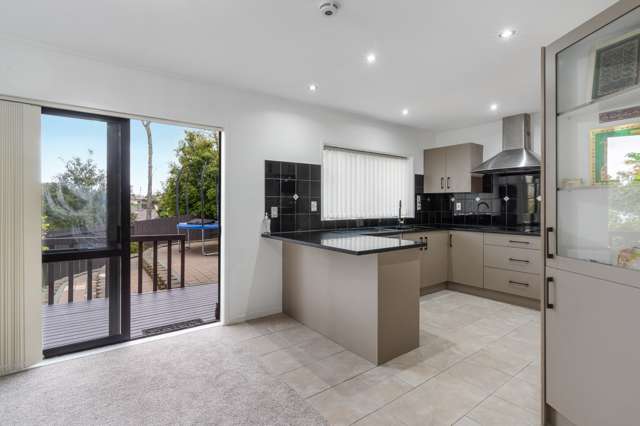 2 Idesia Place Totara Heights_2