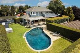 Winston Peters' former home sells to expats on holiday visit to NZ