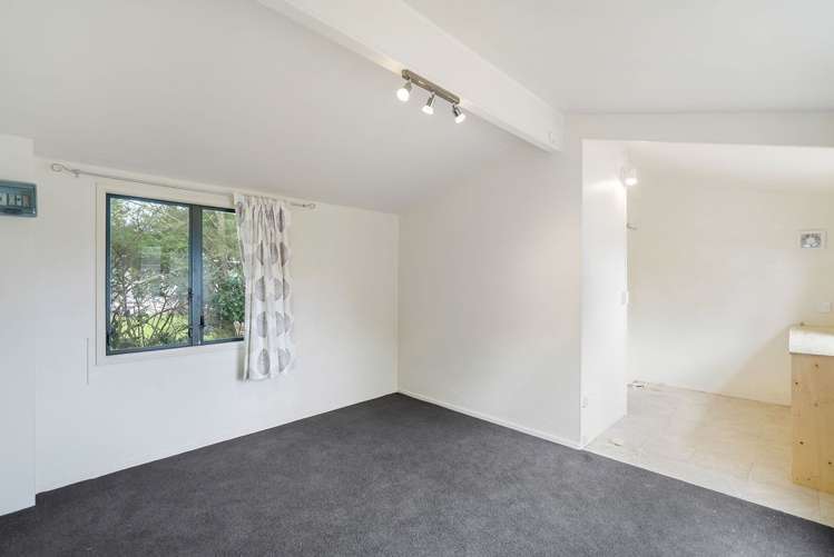 1/33 Nile Road Kelston_15