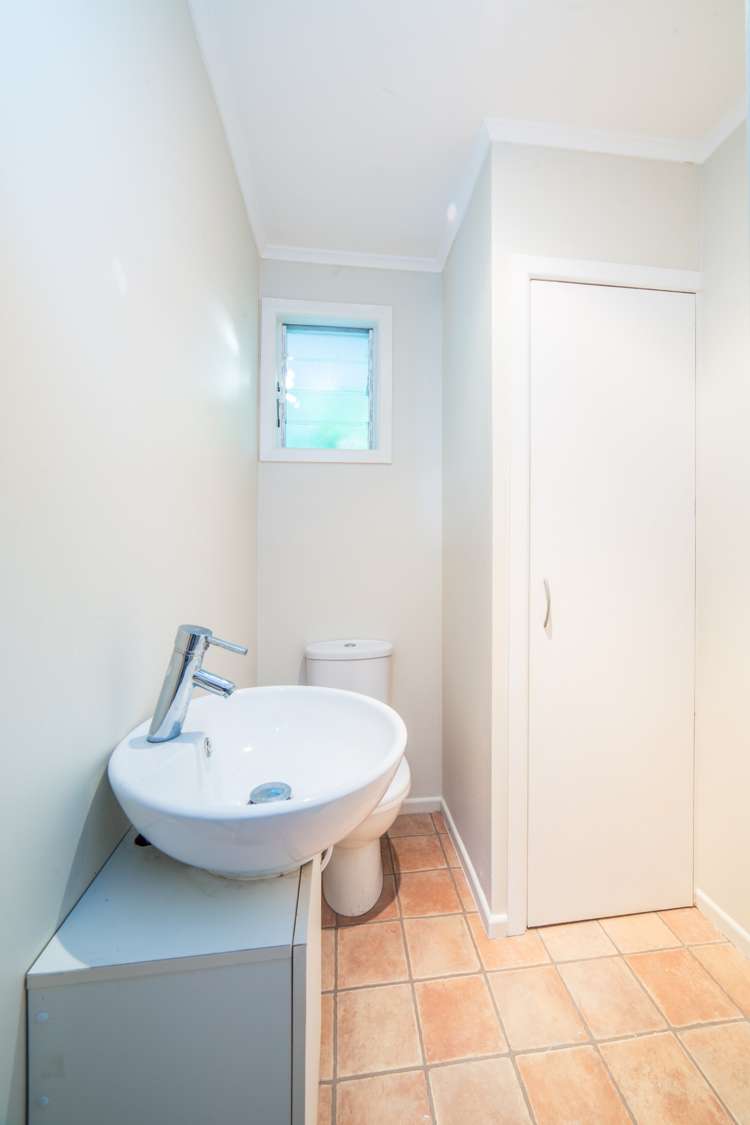 229 Wairau Road Totara Vale_16