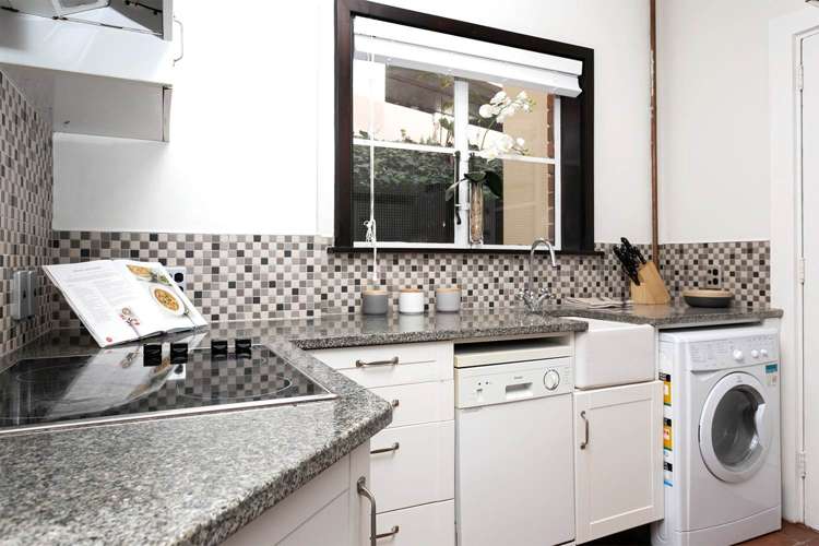 2/3 Eden Crescent Auckland Central_17