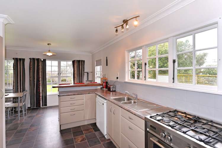 389 Lower Queen Street Richmond_9