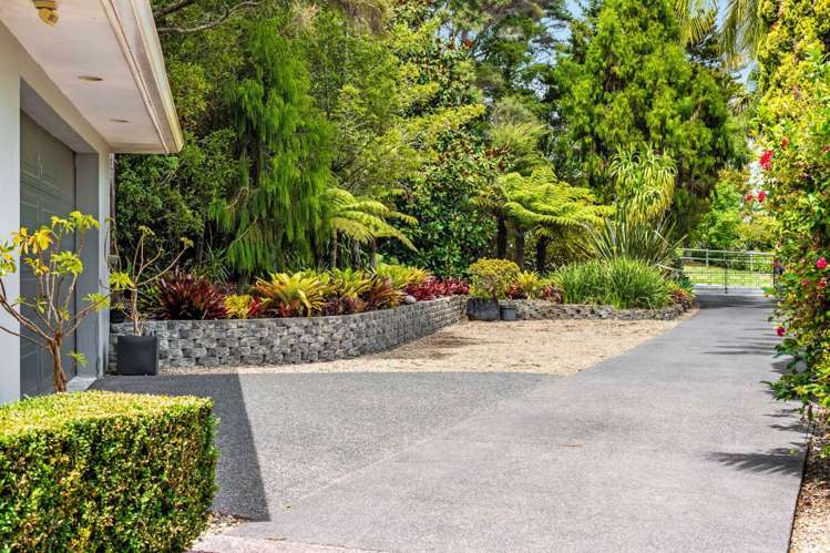 14 Oscar Road Greenhithe_41