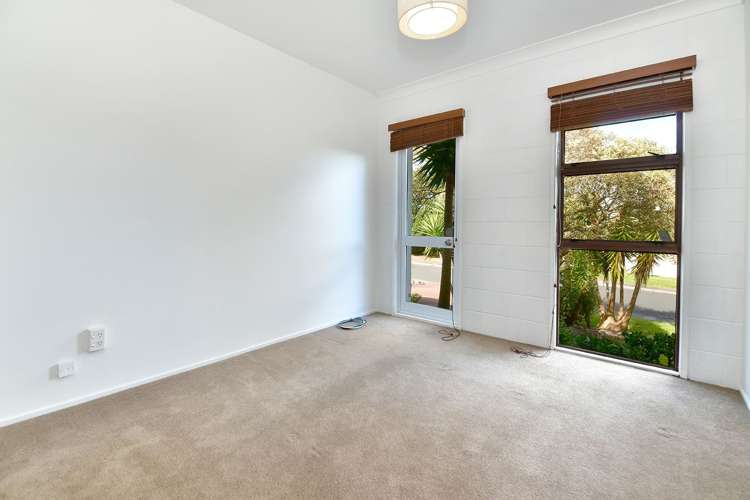 22 Amorino Drive Red Beach_13