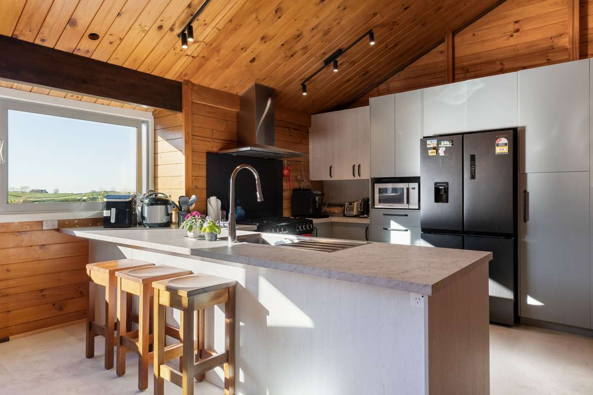 168 Te Kawa Road_2