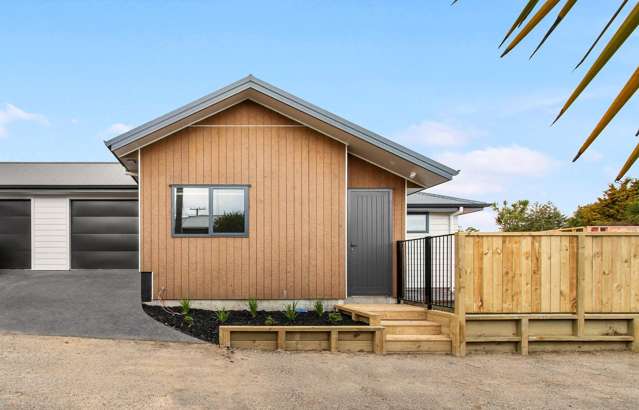 Two Bedroom & Two Bathroom Great Location