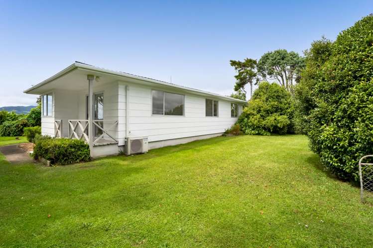 6 Leith Road Okato_11