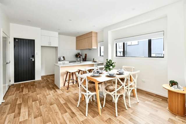 2/75 McAnnalley Street Manurewa East_4