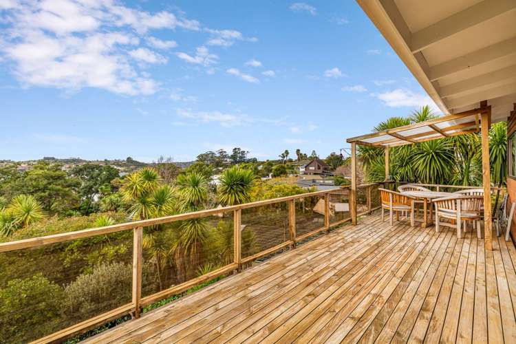 50 John Dee Crescent Red Beach_15