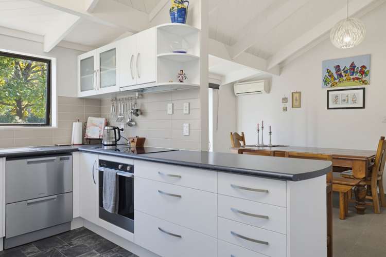 28 Kahurangi Drive Rangatira Park_17