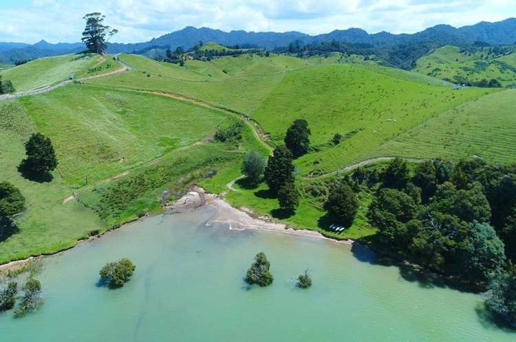 9 Whangaruru Wharf Road Whangaruru_34