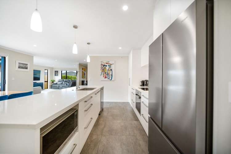 22 Tawhiti Road_1