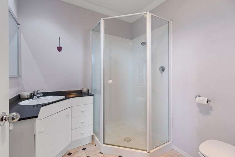 2 Burnt Oak Drive Pyes Pa_16