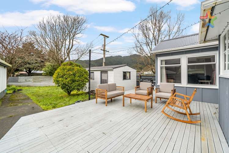 79 Waddington Drive Naenae_14