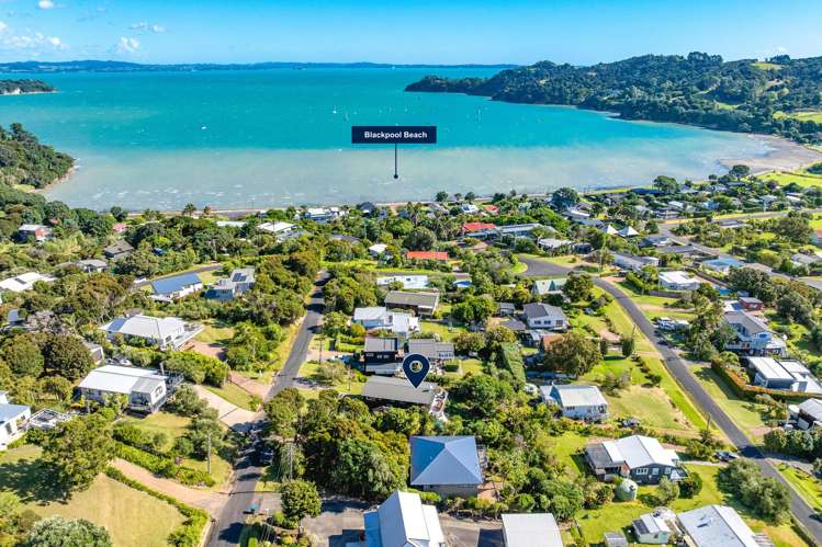 19 Huia Street Oneroa_19