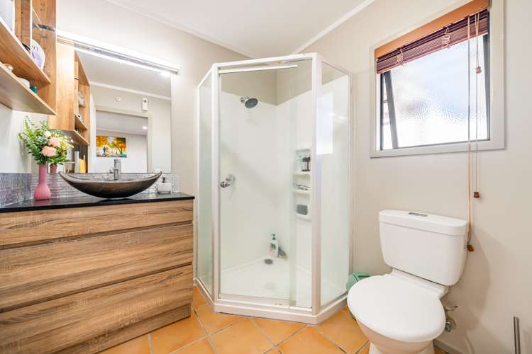 99 Redvers Drive Belmont_13