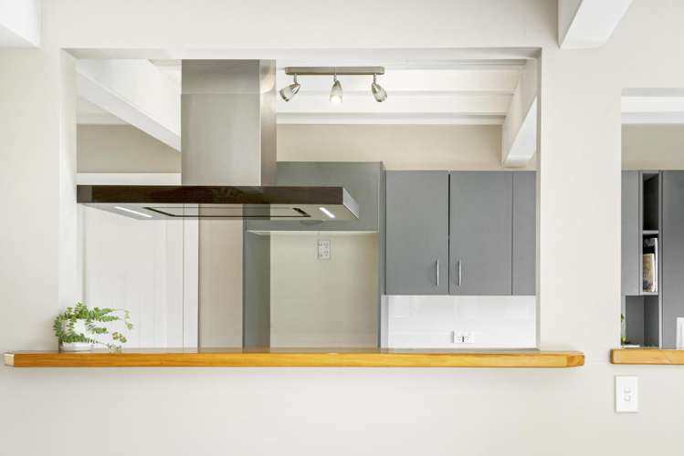 1/70 Ayton Drive Totara Vale_15