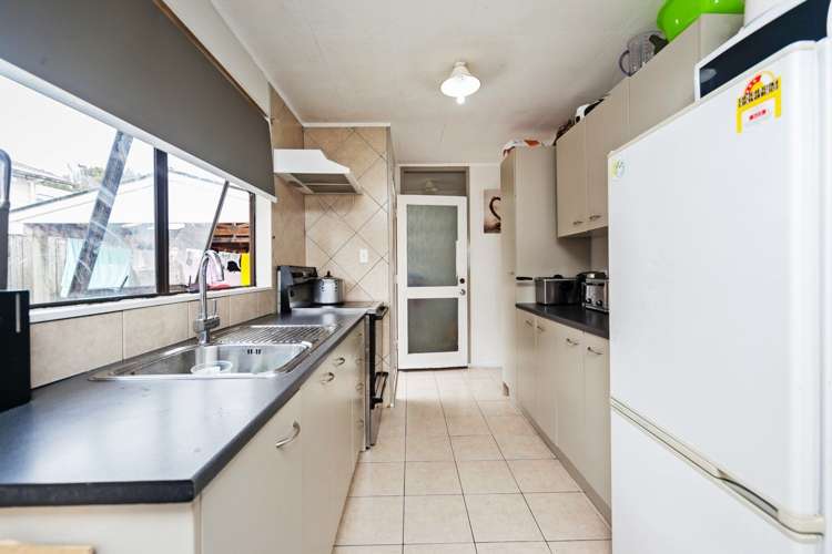 1/66 Kamara Road Glen Eden_5